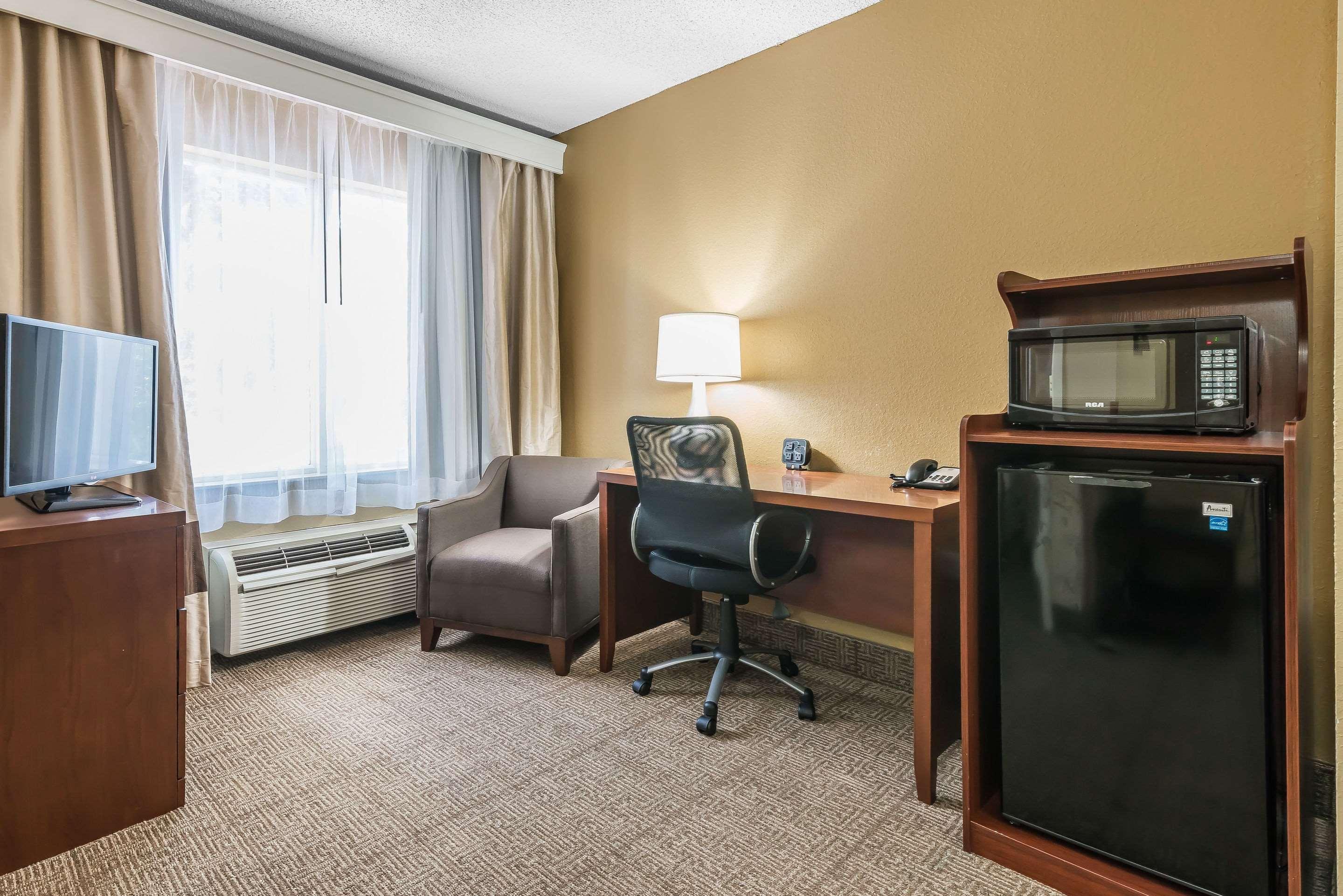Comfort Suites Sawgrass Tamarac Bagian luar foto