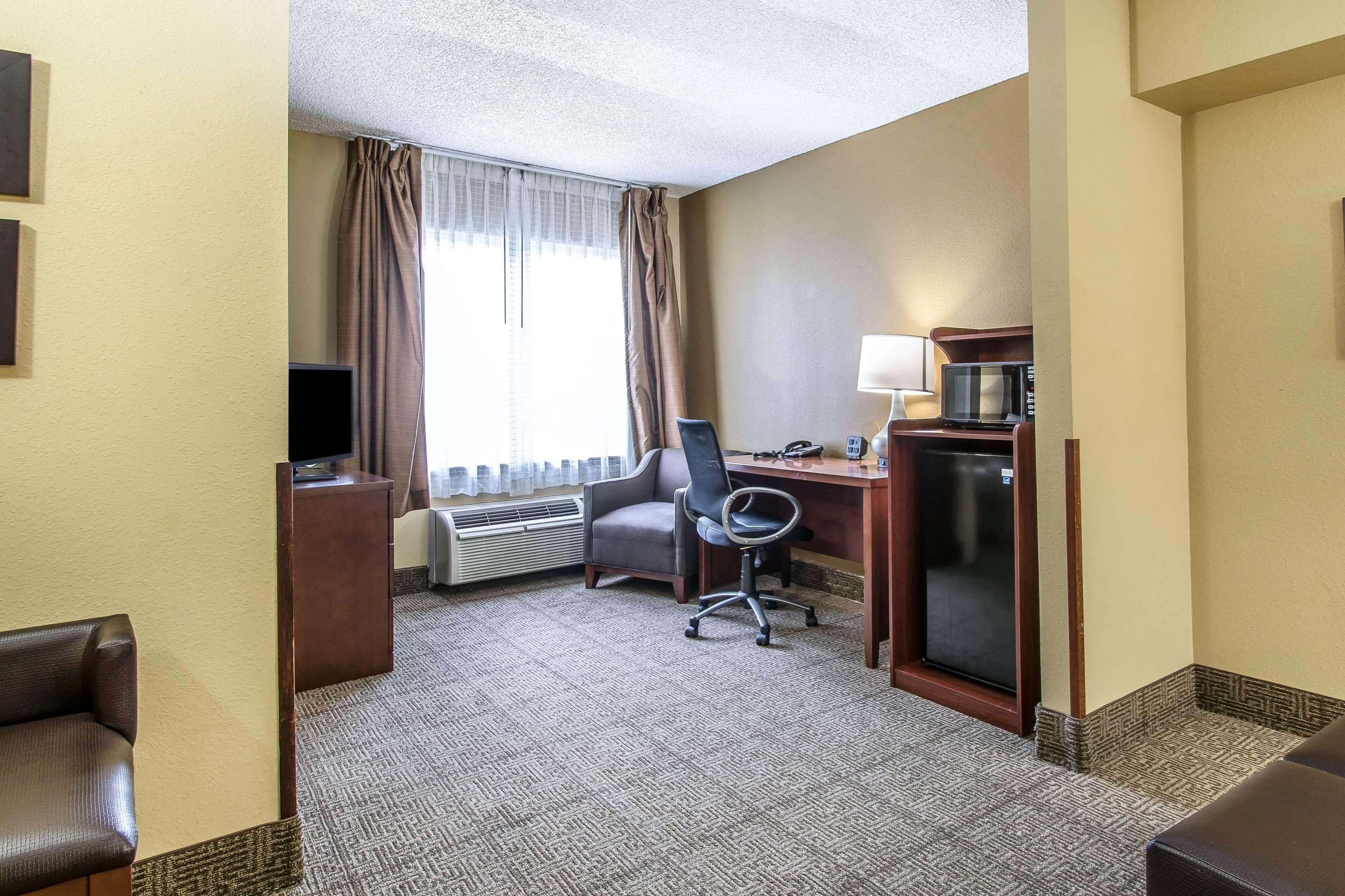 Comfort Suites Sawgrass Tamarac Bagian luar foto