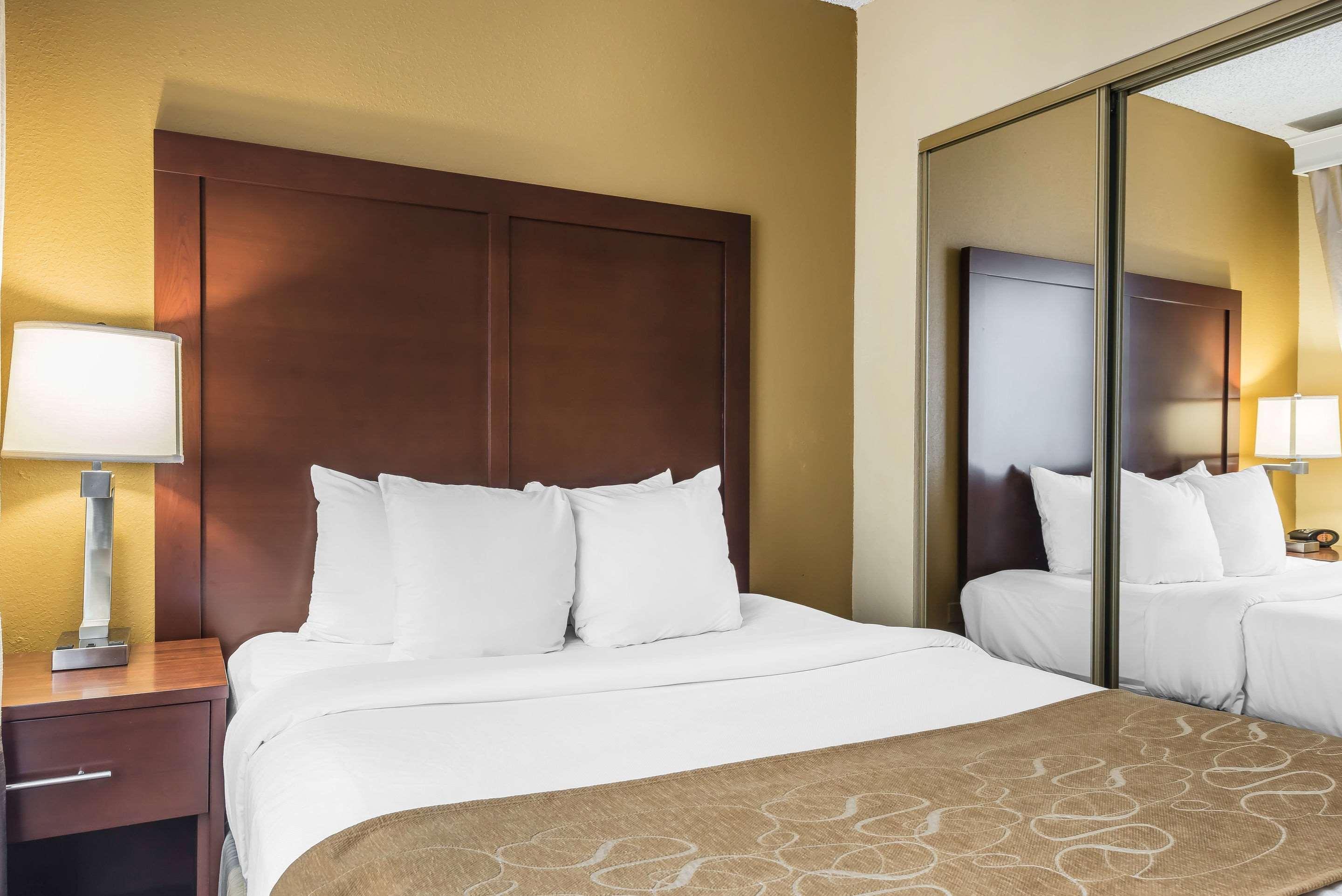 Comfort Suites Sawgrass Tamarac Bagian luar foto
